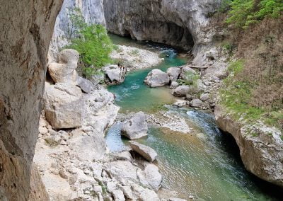 sentier martel , vue à partir grotte