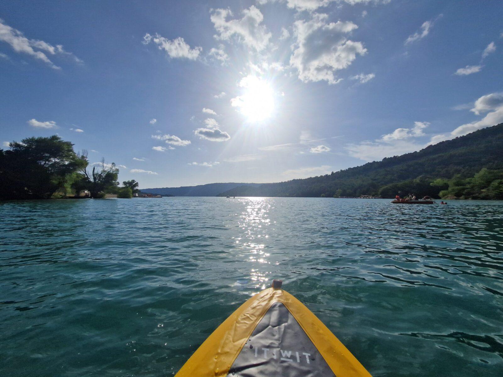 sur le lac sainte croix en kayak