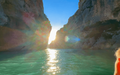 Découvrez la magie des Gorges du Verdon en canoë coucher soleil